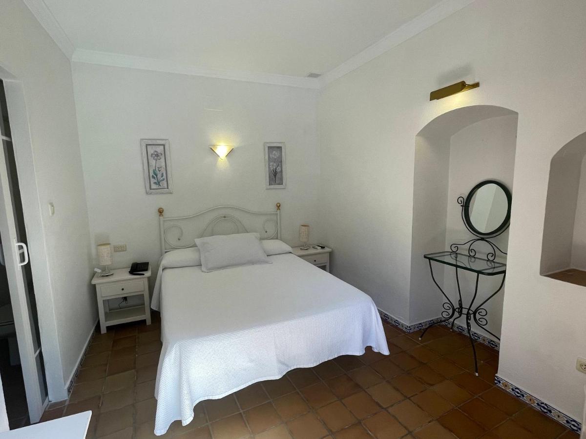 Hotel La Pena Tarifa Bagian luar foto