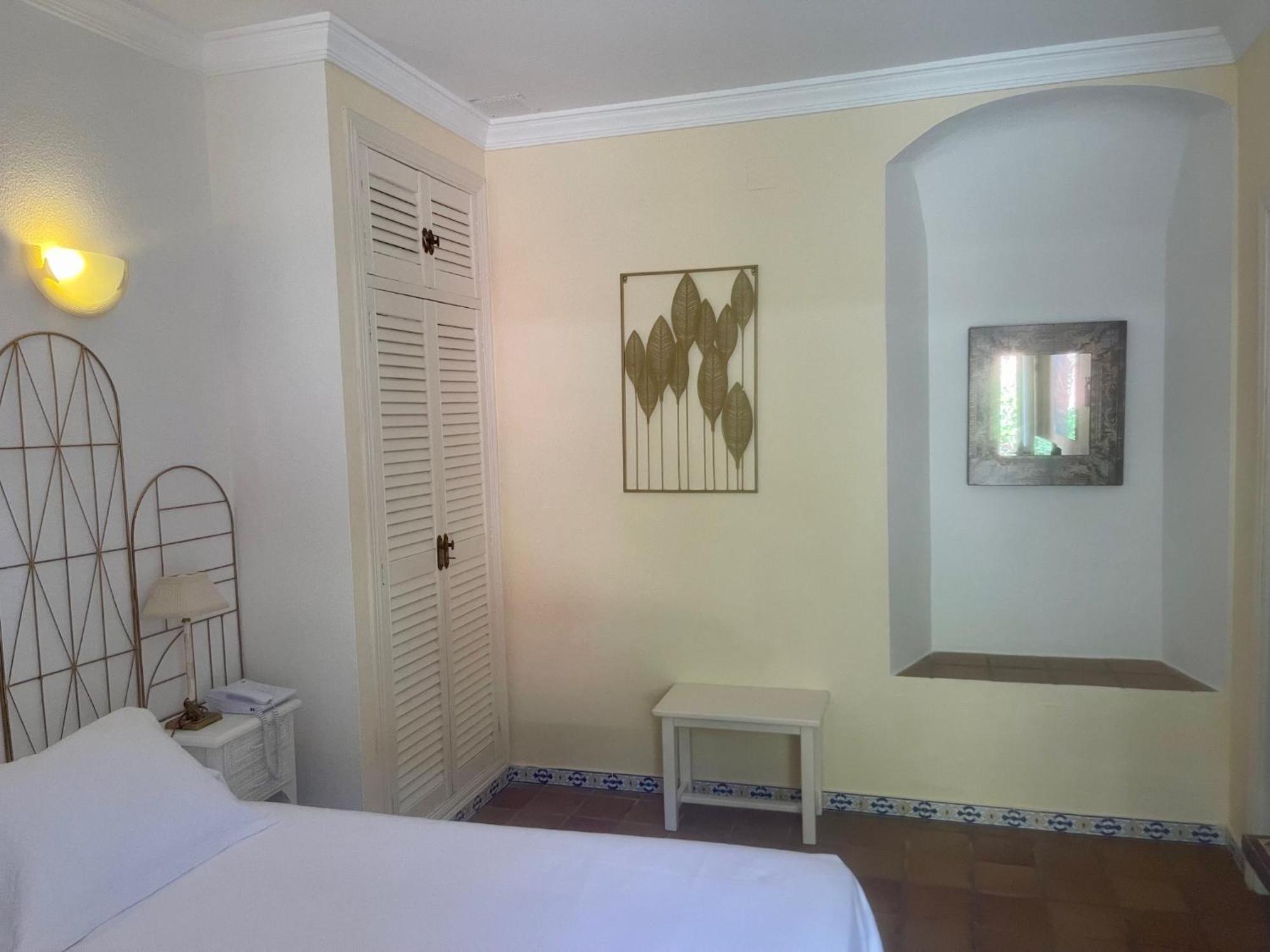 Hotel La Pena Tarifa Bagian luar foto