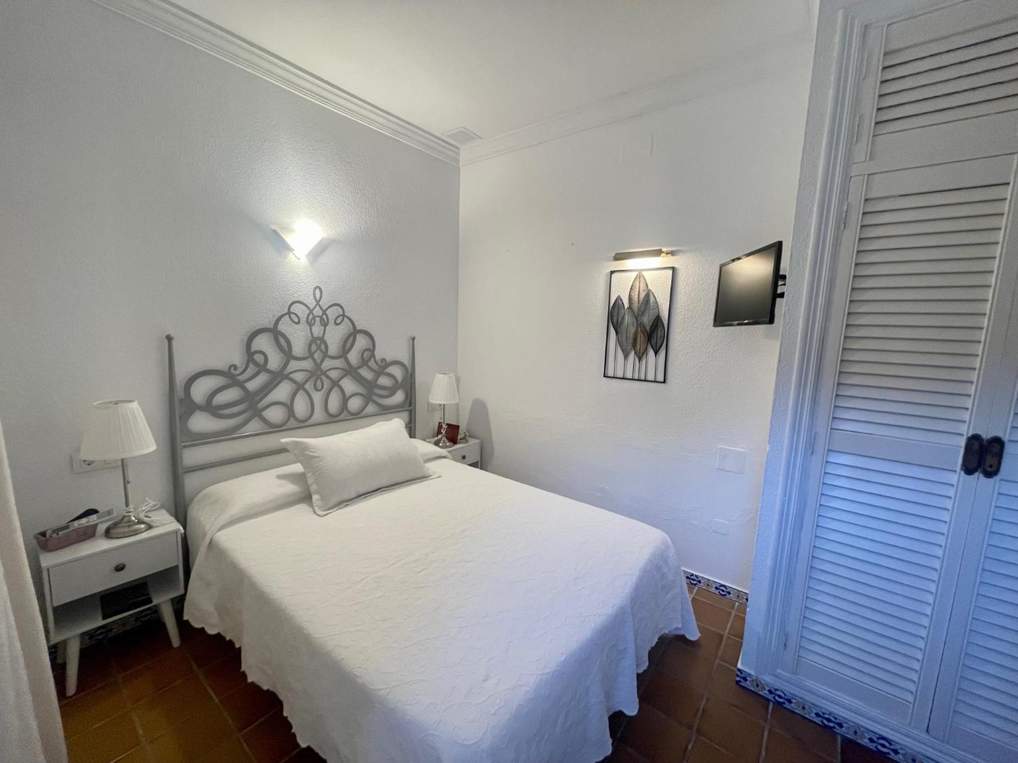 Hotel La Pena Tarifa Bagian luar foto